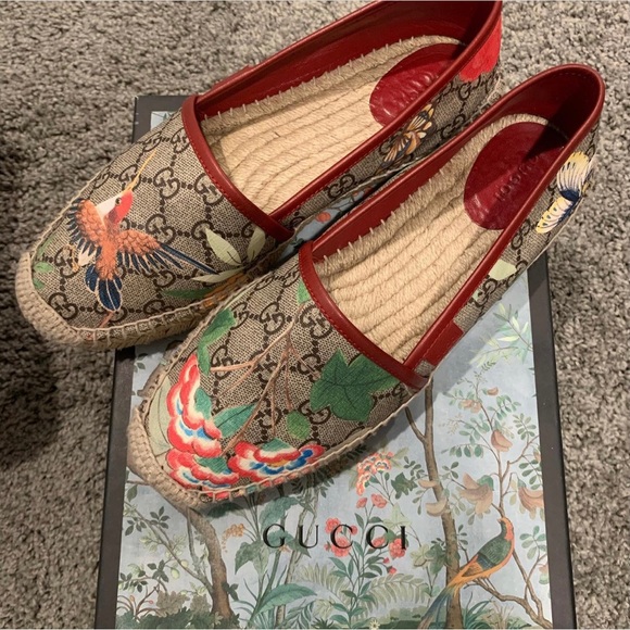 Gucci Shoes - Authentic Authentic Gucci